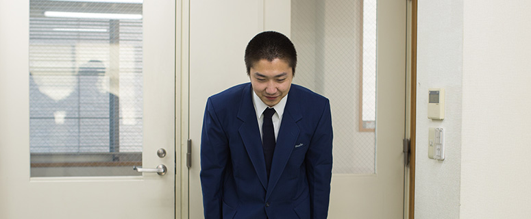 5:00 出社